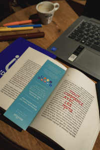 Cécile Adeline, copywriter et autrice de marque — Pyxis Communication